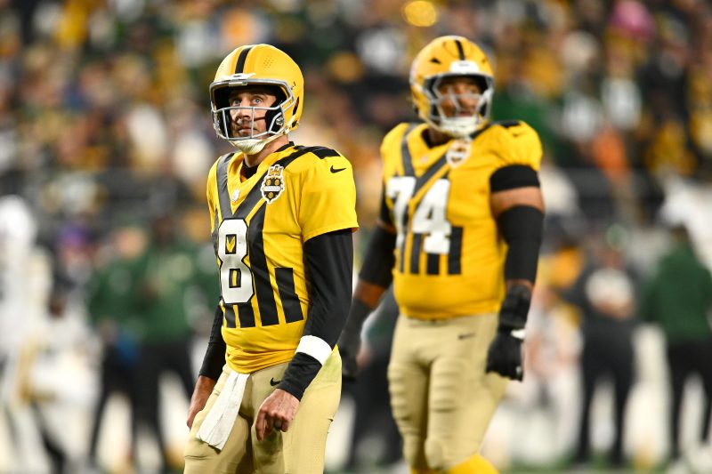 Aaron Rodgers’ failed revenge bid wasn’t all the Steelers QB’s fault