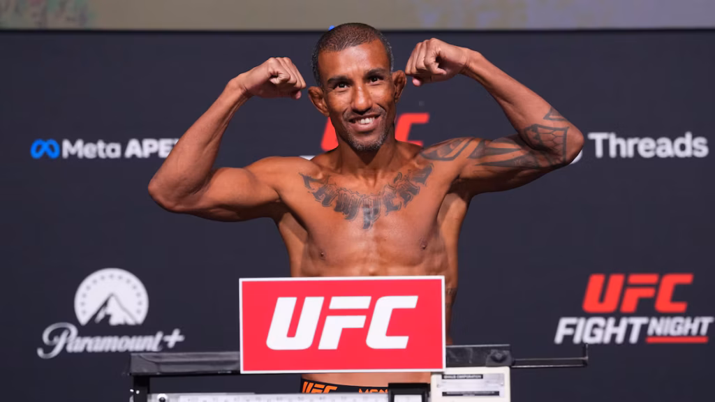Raoni Barcelos Hospitalized After Leaving UFC Fight Night Main Event on Stretcher
