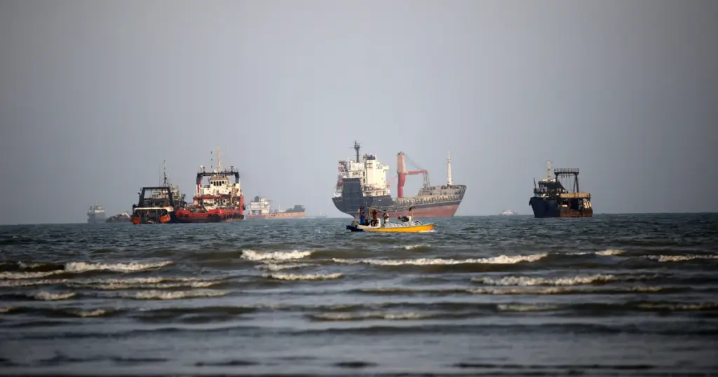 Iran War Updates: Oil prices jump to near 4-month high as Oman-Iran talks on Strait of Hormuz postponed