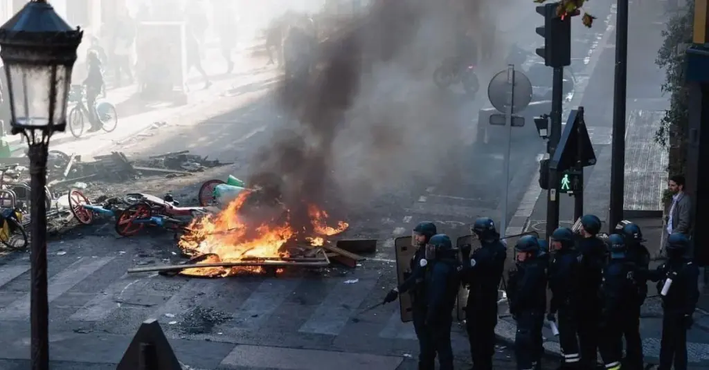 Chaos in the Streets Sparks Early Strategic Shifts for France’s Future Leaders