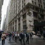 A Fragile Façade Masks Growing Risks in the S&P 500