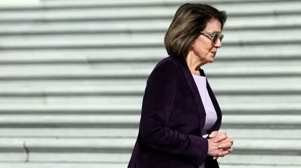 Political Divide Over Personal Portfolios Stalls Ethics Reform